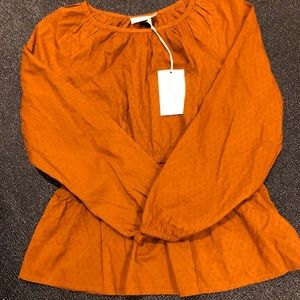 Universal Thread top